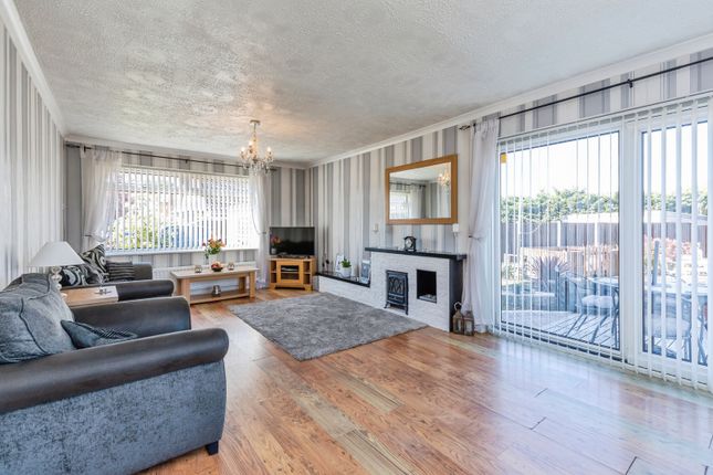 34, Wentworth Drive, Rochester photo 2