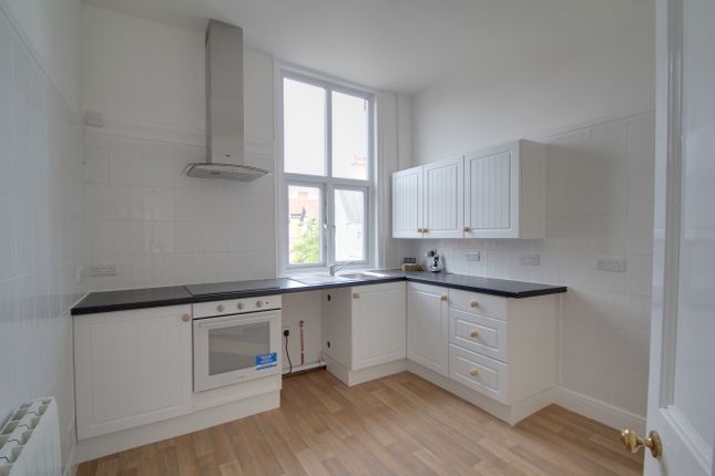 Thumbnail Flat to rent in North Avenue, Leicester