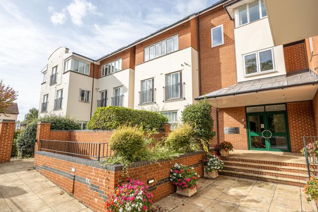 Thumbnail Flat for sale in Church Street, Walton-On-Thames