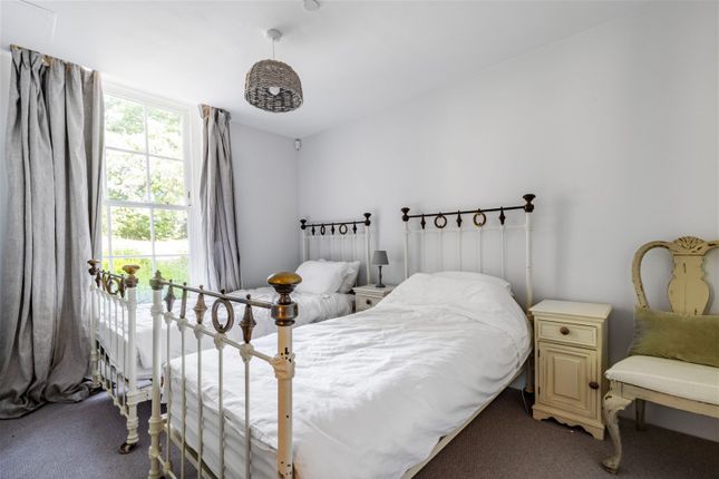 Flat for sale in Midhurst, West Sussex