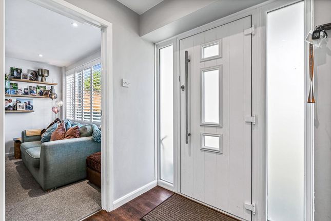 8 Brookside, Hertford photo 4