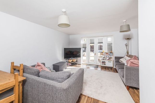 5 Maple Road, Didcot photo 2