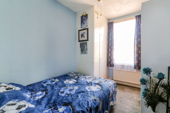 End terrace house for sale in Rotherfield Road, Enfield