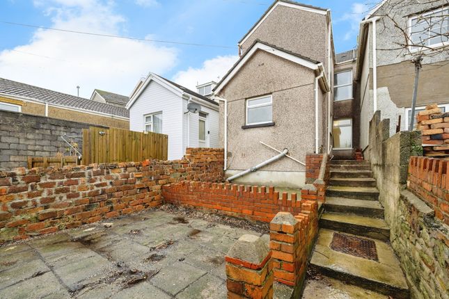 7, Frondeg Terrace, Llanelli photo 2
