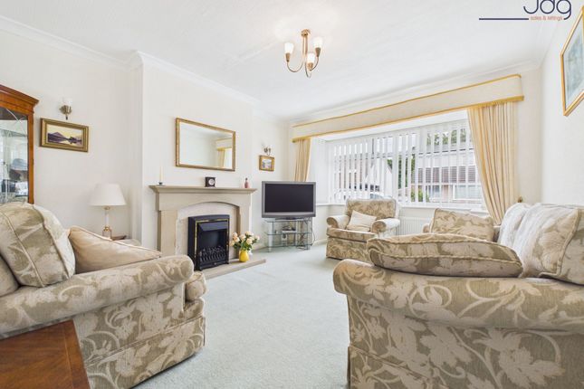 32 Broadacre, Lancaster photo 2