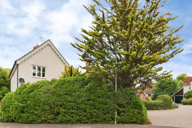 10, Orwell Avenue, Saxmundham photo 2