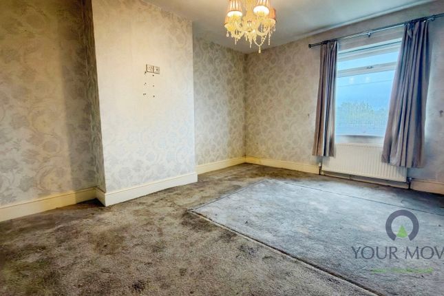 4, Dumfries Avenue, Oldham photo 4