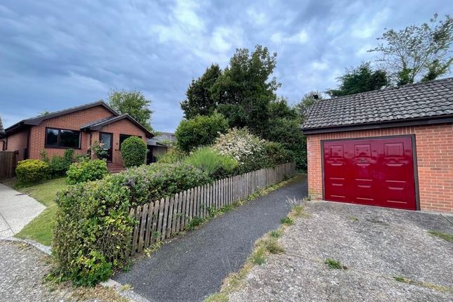 Bungalow for sale in Makings Close, Freshwater