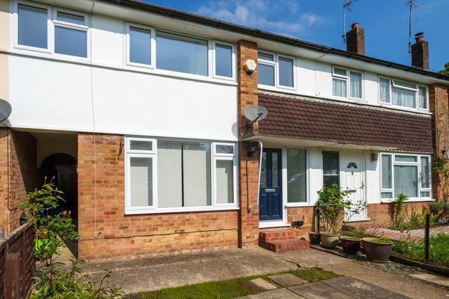 Terraced house to rent in Vale Road, Haywards Heath