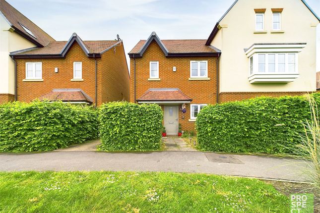 Thumbnail Semi-detached house to rent in Heather Green, Warfield, Bracknell, Berkshire
