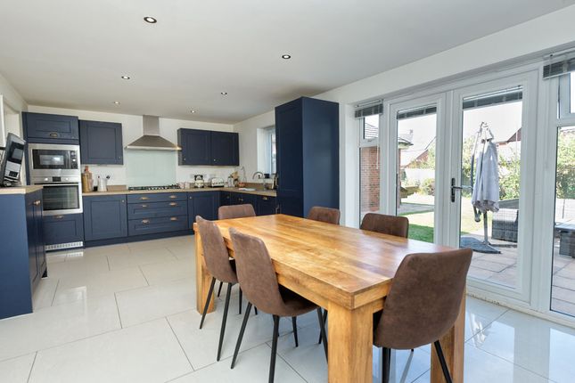 2, Griffiths Avenue, Telford photo 4