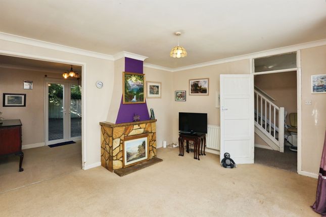 20, Barnfield Close, Southampton photo 3