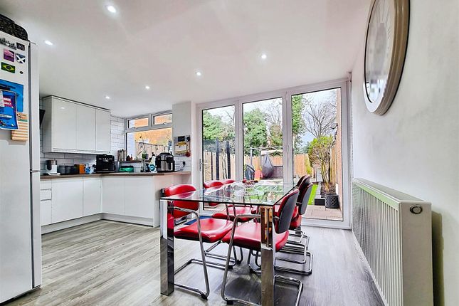4, Mariner Way, Hemel Hempstead photo 3