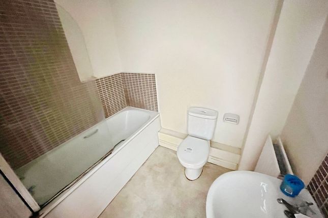Finsbury Court, Bolton photo 4