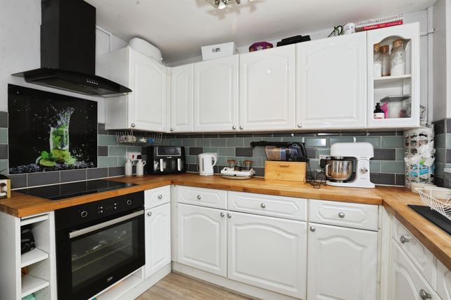 40, Forest Road, Winsford photo 3