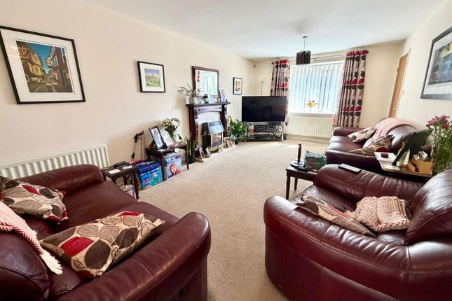 9, Bonnygrove, Middlesbrough photo 2