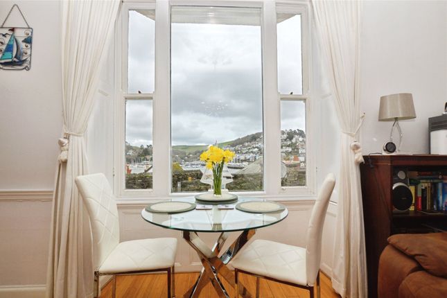 Flat 2, Dartview, 38, Newcomen Road, Devon photo 4