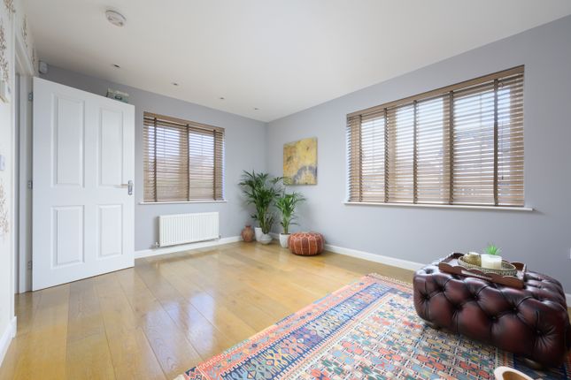 13, Lochy Rise, Dunfermline photo 4
