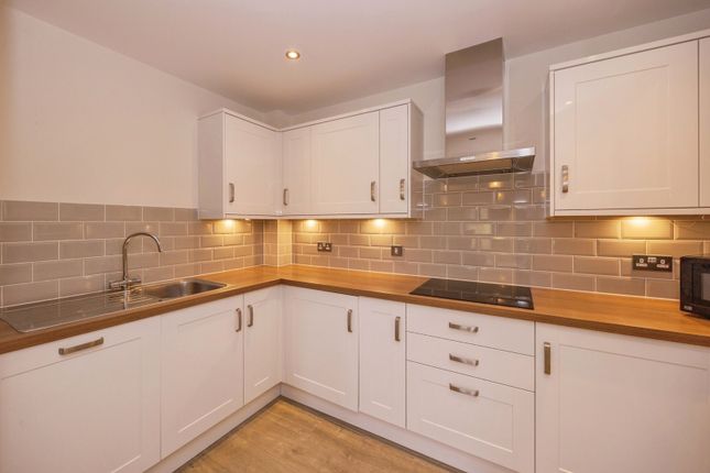 44 Wellesley Court,, Darnel Road, Hampshire photo 4
