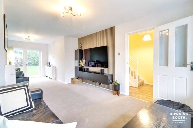 19, Hillview, Walsall photo 2
