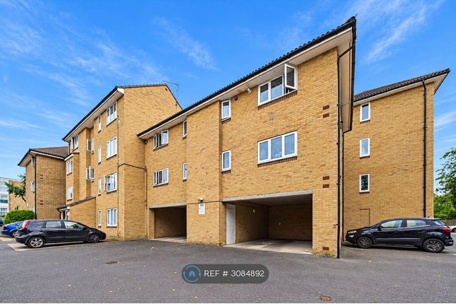 Westmoreland Drive, Sutton photo 2