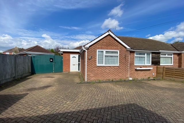 Thumbnail Bungalow to rent in Chaucer Close, Canterbury