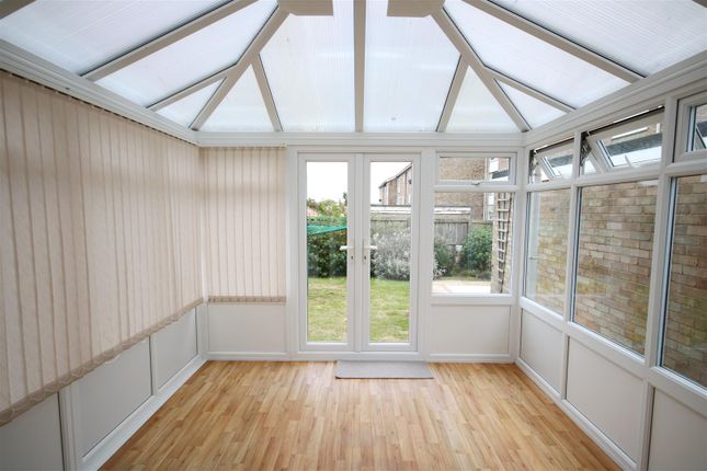 21, Gatefield Close, Walton On The Naze photo 4