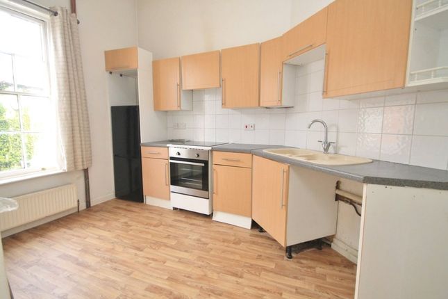 Tashinga Flat,, High Street, Bishops Waltham photo 2