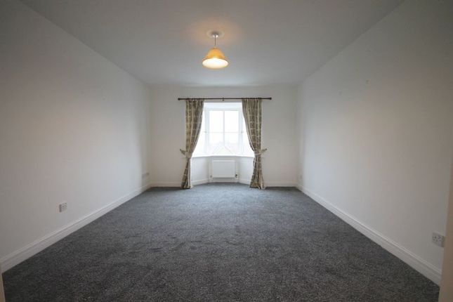 37, Birchgrove Close, Bolton photo 2