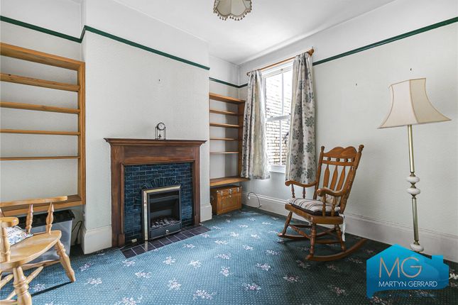 Terraced house for sale in Gainsborough Road, London
