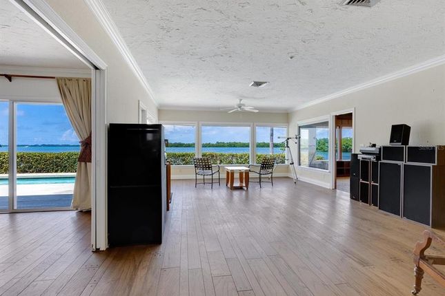Property for sale in 648 Bayview Dr, Longboat Key, Florida, 34228, United States Of America