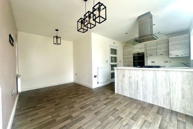 5, Lovejoy Close, Blackpool photo 4