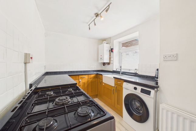 12 Wesley Street, Gateshead photo 3