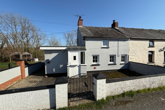 1-bed house on Maesyderi, Penrhiwllan, Llandysul, £179,995