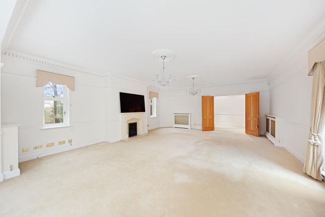 Flat for sale in Seal Hollow Road, Sevenoaks, Kent TN13.