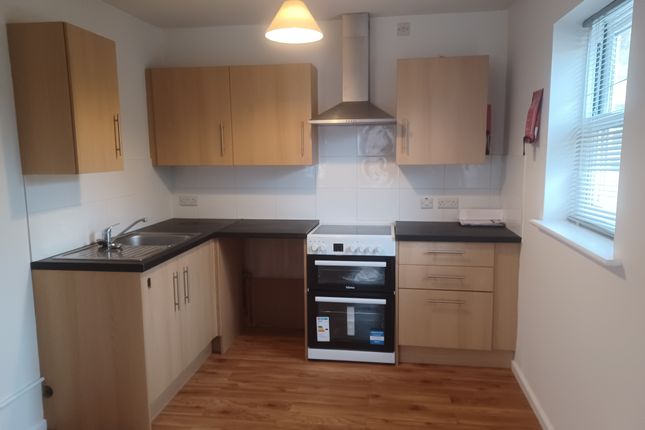 Thumbnail Flat to rent in High Street, Navenby, Lincoln