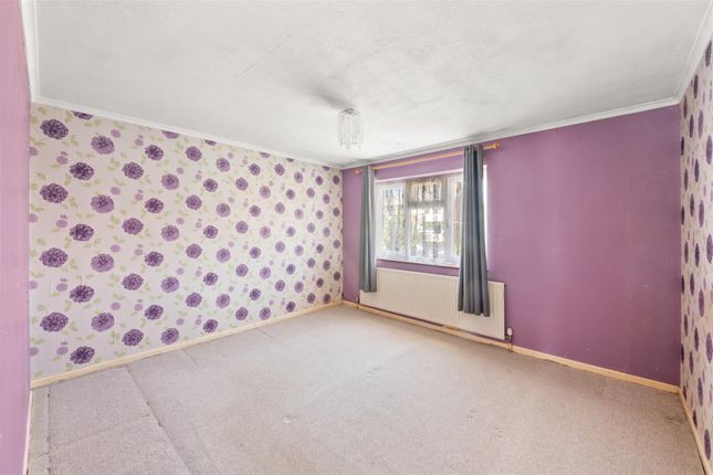 9, Wolfe Close, Hayes photo 4