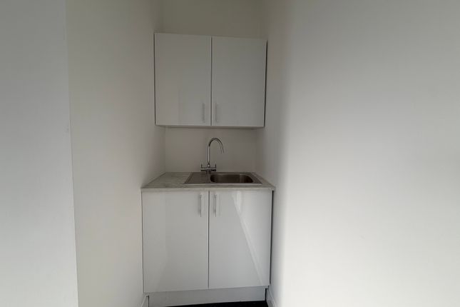 16, Herbert Road, London photo 4