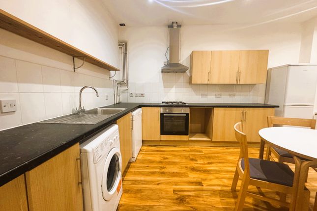 31a, Vicarage Grove, London photo 5