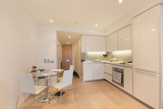 Thumbnail Flat to rent in Walworth Road, Elephant And Castle, London