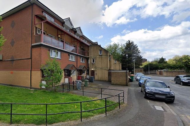 Thumbnail Maisonette for sale in Hurry Close, West Ham, London