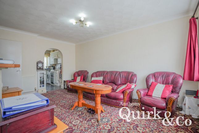 62a, Maurice Road, Canvey Island photo 3