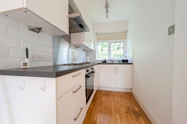 Flat 7, Harwood House, Oxenturn Road, Ashford photo 3