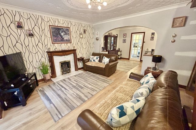 51, Lon Y Wern, Swansea photo 4