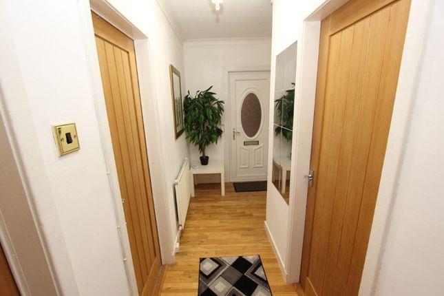 2/2, 155, Kinnell Avenue, Glasgow photo 3