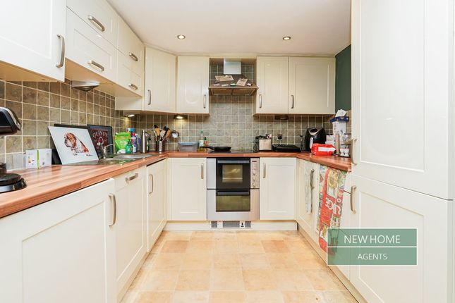 19, Rushy Fall Meadow, Keighley photo 5