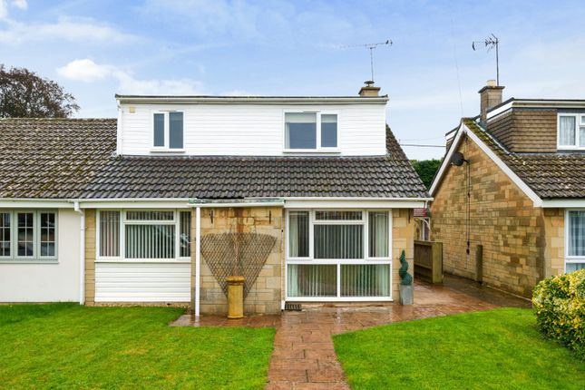 Thumbnail Bungalow for sale in Aldsworth Close, Fairford, Gloucestershire