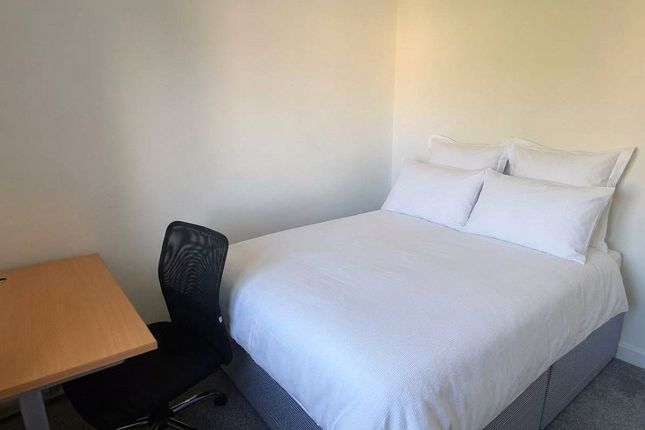 15, Oxleigh Way, Bristol photo 3