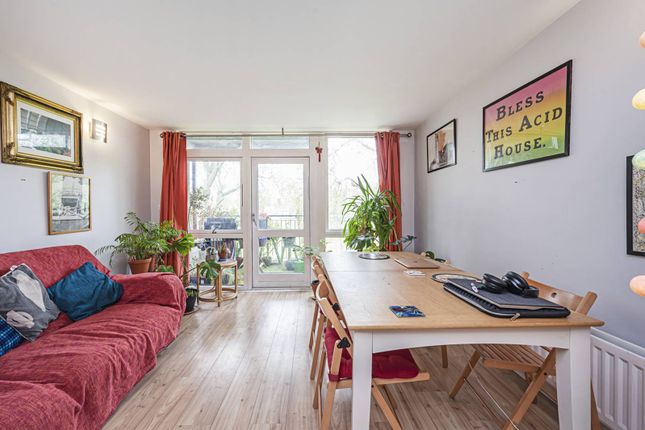 Thumbnail Flat for sale in Southwold Road, Clapton, London