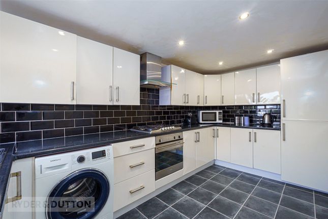 122, Goldington Avenue, West Yorkshire photo 3